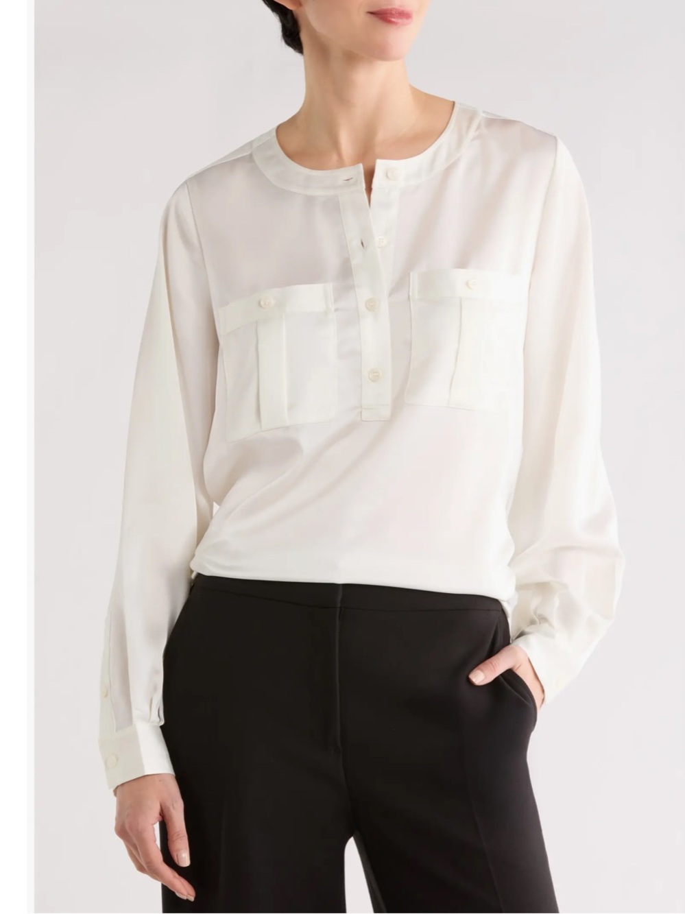 Frame Denim The Henley Crewneck Top
Ivory Button-Front Long-Sleeve Blouse Sz S